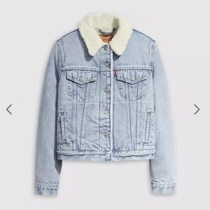 Levi’s Classic Original Denim Jacket with Sherpa Collar Women’s Size M